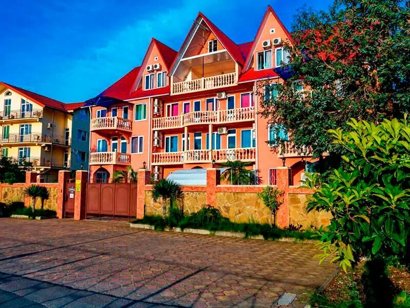 Замок гд адлер набережная 19. Гостиница набережная адлер. Гостиница набережная ( пурпурный замок) адлер. Гостиница набережная адлер. Гостиница набережная ( пурпурный замок) адлер.