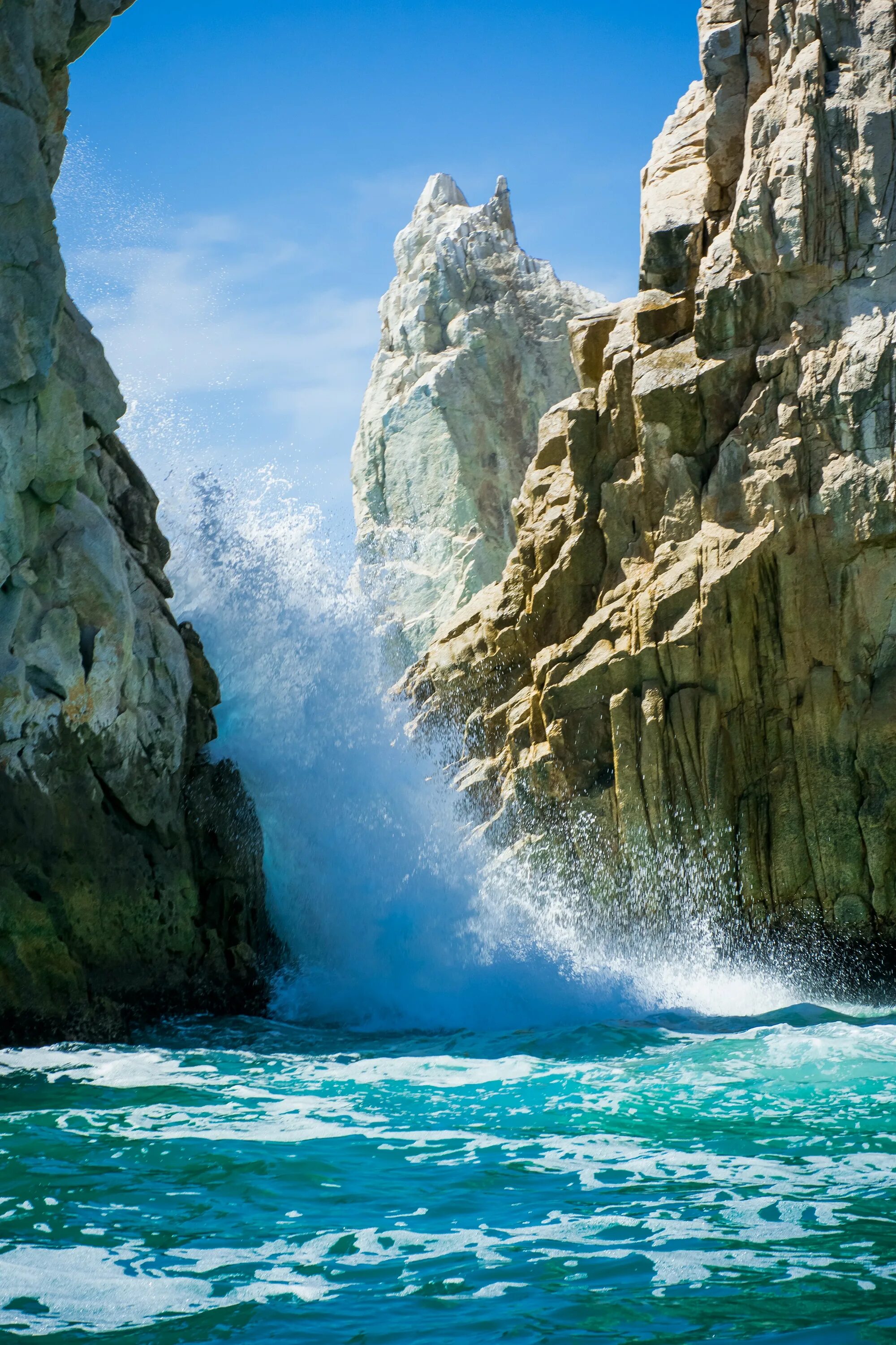 Океан море водопад. Ущелье Лос- Кабос. Красивая природа море. Водопад в море. Море красивые места.