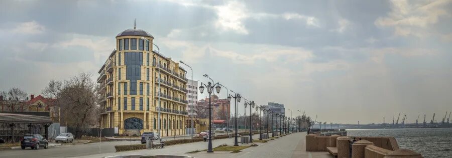 Кремлевские клубный дом астрахань. Астрахань жк. Первый трест уфа уфимский кремль. Жк кремлевский астрахань. Кремлевская 1 астрахань.