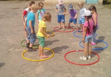 Игра ловящих обручи