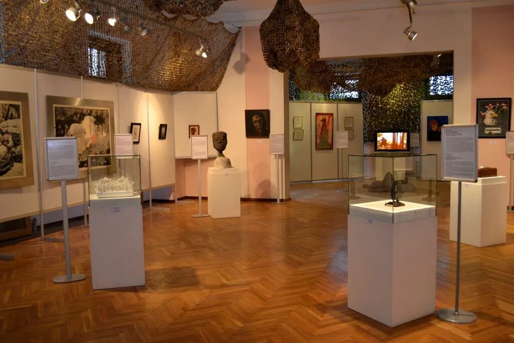 Выставка экспонатов музея