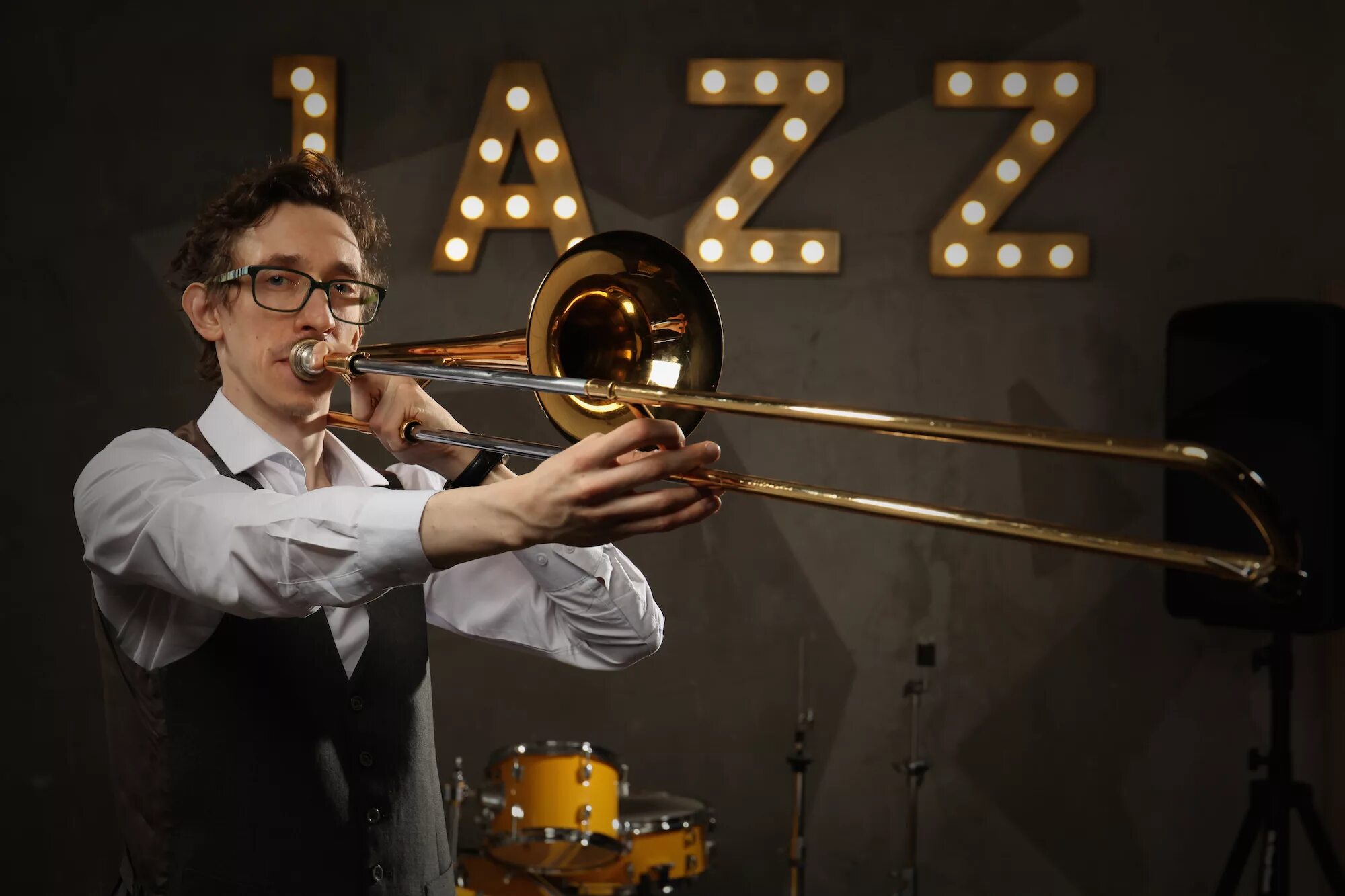 Джаз. Бродвейский джаз мюзиклы. Джаз ансамбль луиса митчелла. Blakey art "jazz messengers". Современный джаз.