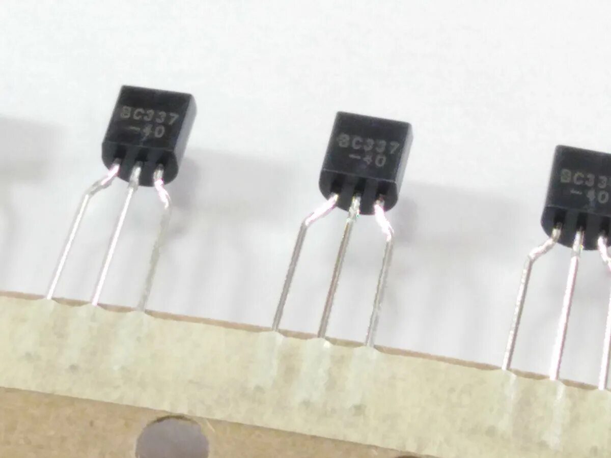 Схемы приборов для подбора транзисторов. Подбор транзистора. Электрические параметры транзистора. Подбор транзистора. Транзистор кт837 цоколевка.