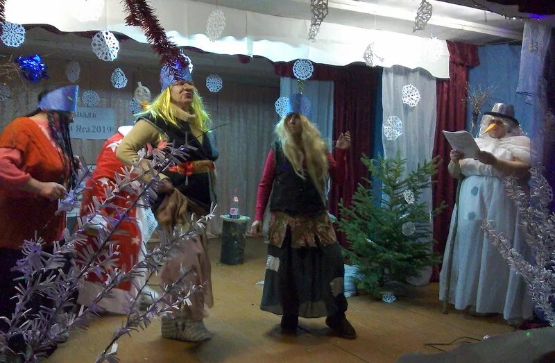 стих про бабу ягу. смешные слова бабы яги на новый год. стишок про бабу ягу. поздравление на новый год от бабы яги детям. юмористические стихи для детей.