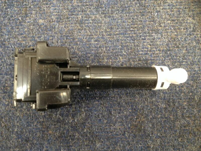 тойота рав 4 форсунка омывателя. форсунка фары рав 4. форсунка омывателя фар тойота рав 4. форсунка омывателя фар тойота рав 4. форсунка омывателя фар тойота рав 4.