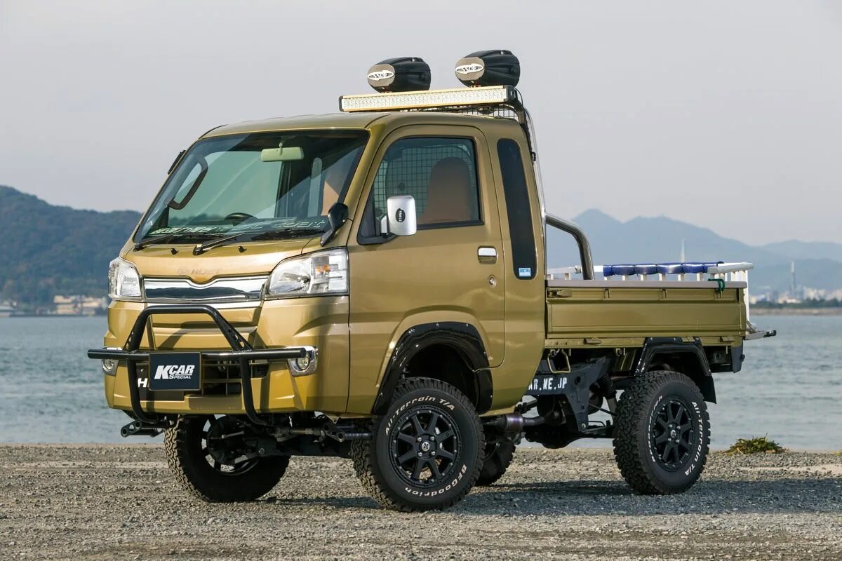 Иркутск купить 4 вд. Японские минигрузовики 4вд. Toyota Mini Truck 4x4. Микроавтобус Субару 4х4. Сузуки карри 4wd.