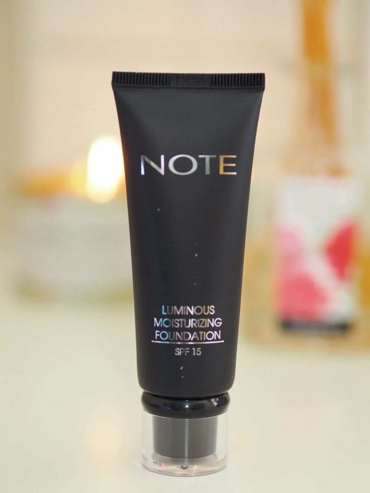 Тональный крем производитель. Luminous Moisturizing Foundation Note тональный. Тональная основа Note Mattifying 104. Note 116 тональный крем. Note Luminous Moisturizing Foundation 121 тон.