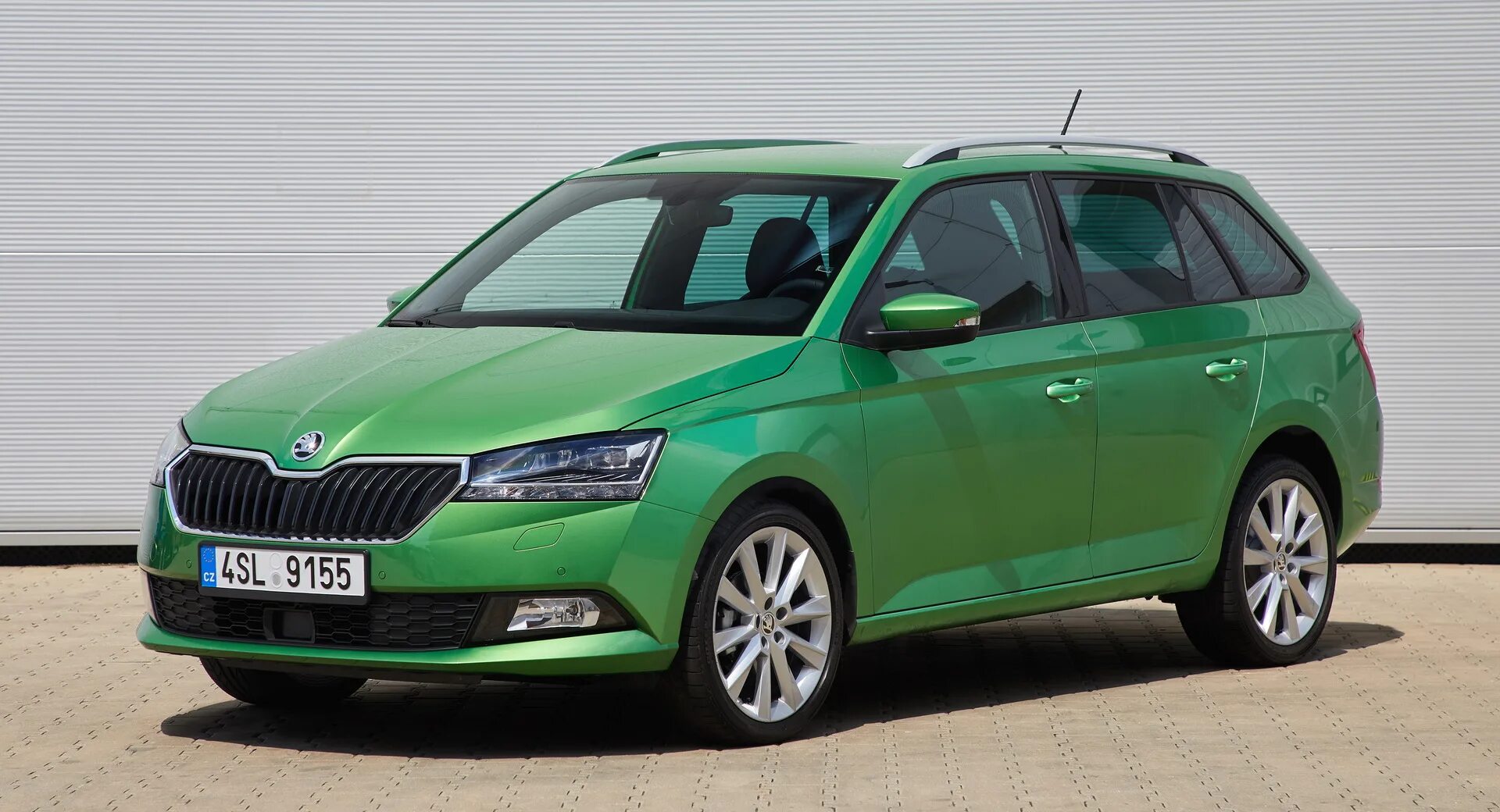 Фабия комби. Skoda Fabia Combi 2018. Skoda Fabia 2020 универсал. Шкода Фабия 2022. Шкода Фабия 3 универсал.