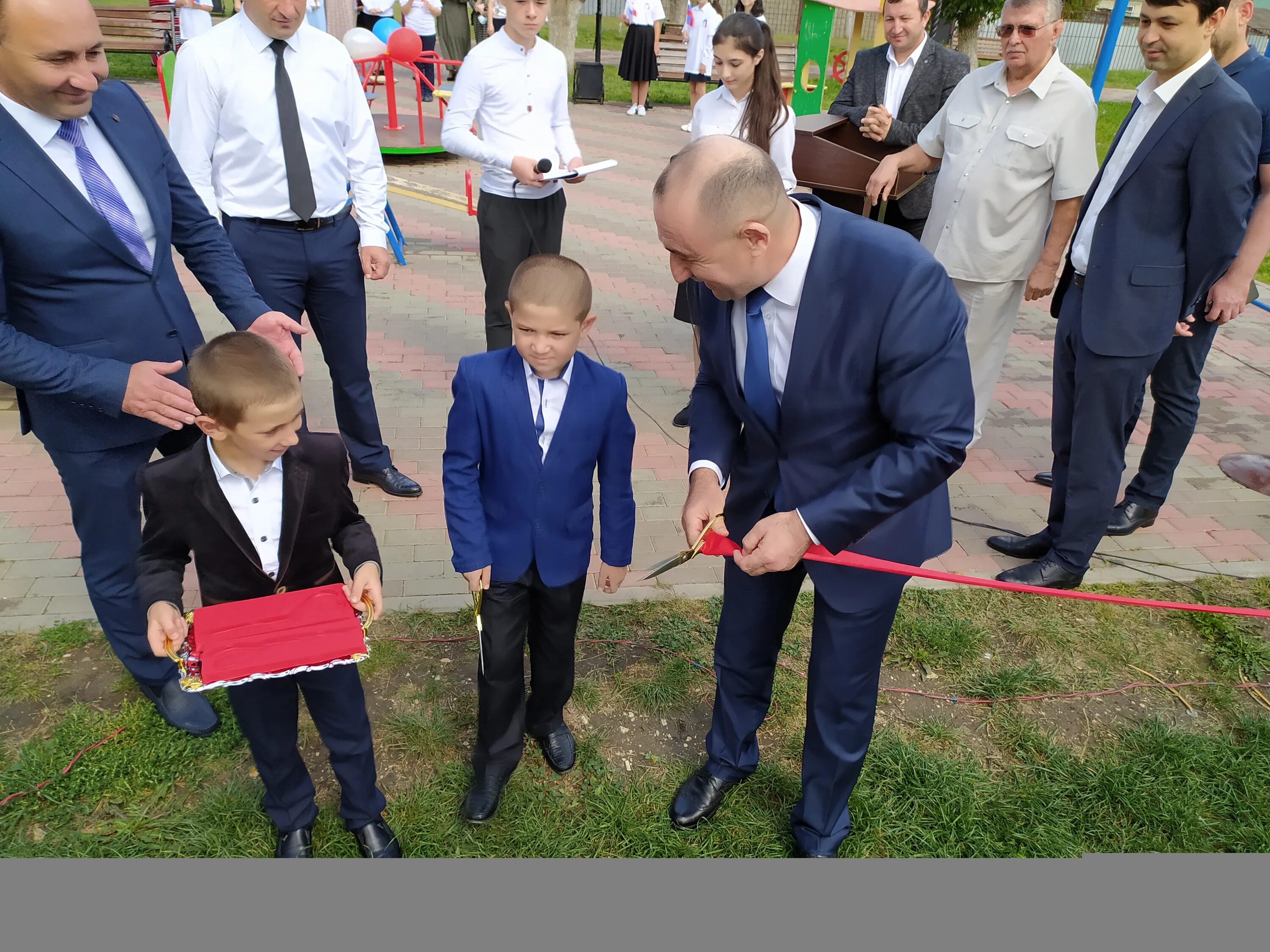 Красный Курган в Малокарачаевском районе. Краснокурганское сельское поселение. Лагерь красный Курган. Красный Курган бассейн. Красный курган сайт