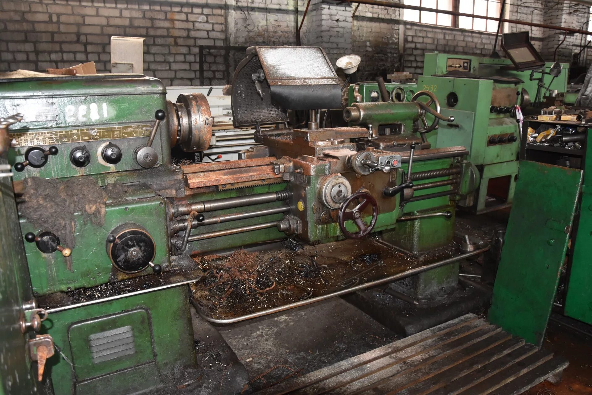 Станок 1к62. 1к62 токарный станок. Станок токарно-винторезный 1к62 т35. Токарно-винторезный станок 1к62д. Токарный станок красный пролетарий 1к62.