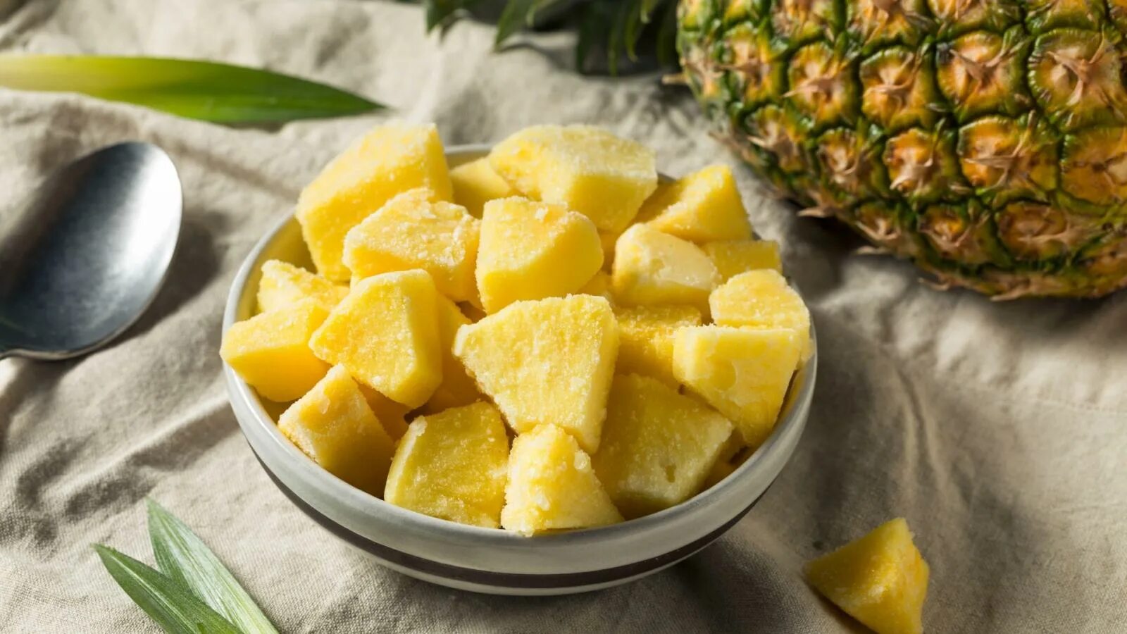 Эстонский ананас рецепт. Половина ананаса. Pineapple sugar. Эстонский ананас рецепт. Фаршированный ананас по-тайски.