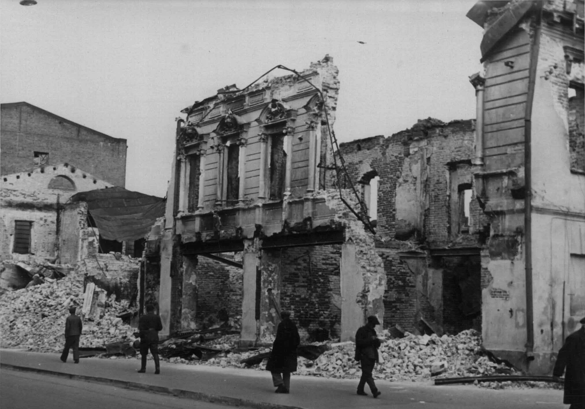 керчь харьков. площадь ленина керчь. белгород от севастополя. керчь главная площадь. город керчь сейчас с высоты птичьего полета.