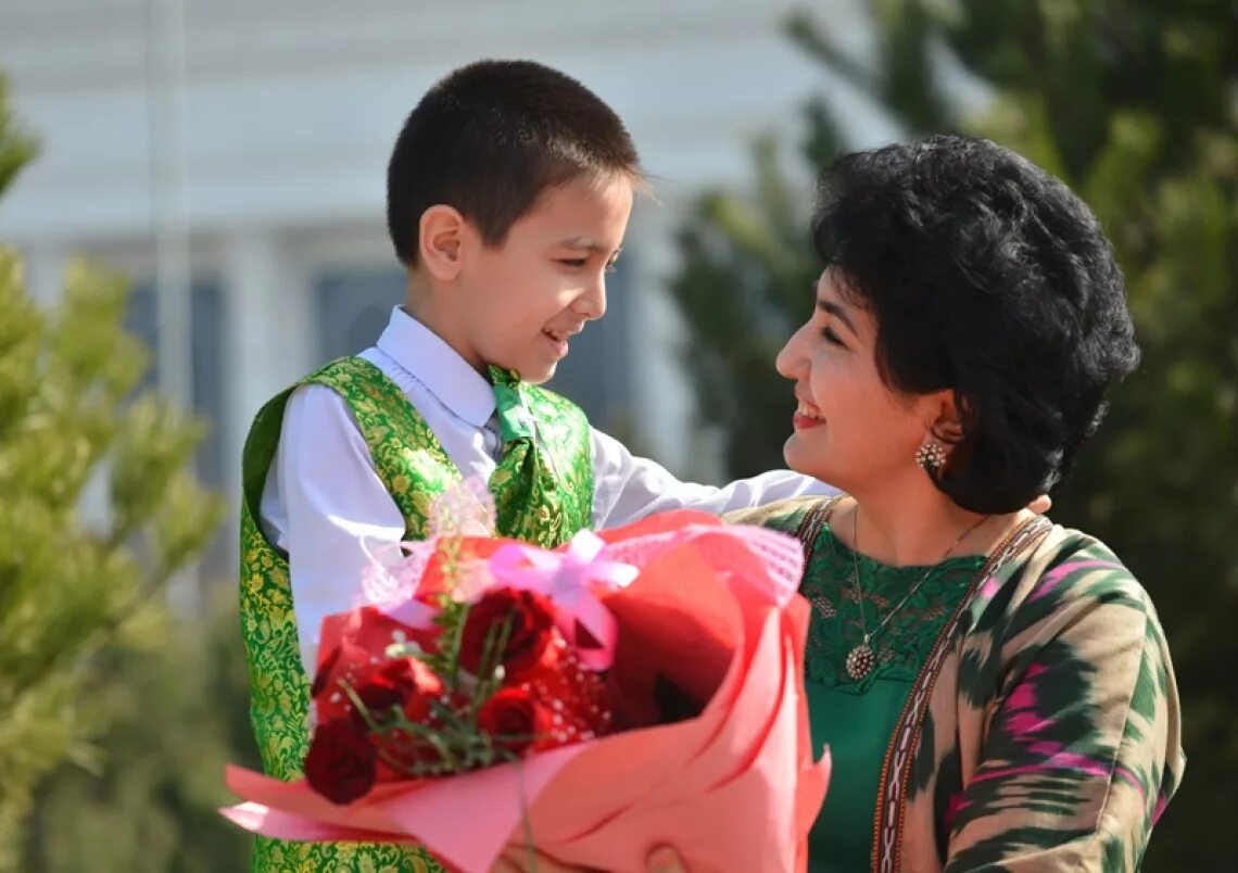 Uzbek kuni. Устоз мураббийлар. Укитувчилар байрами. Устоз мураббийлар байрами. 8 Март байрами.