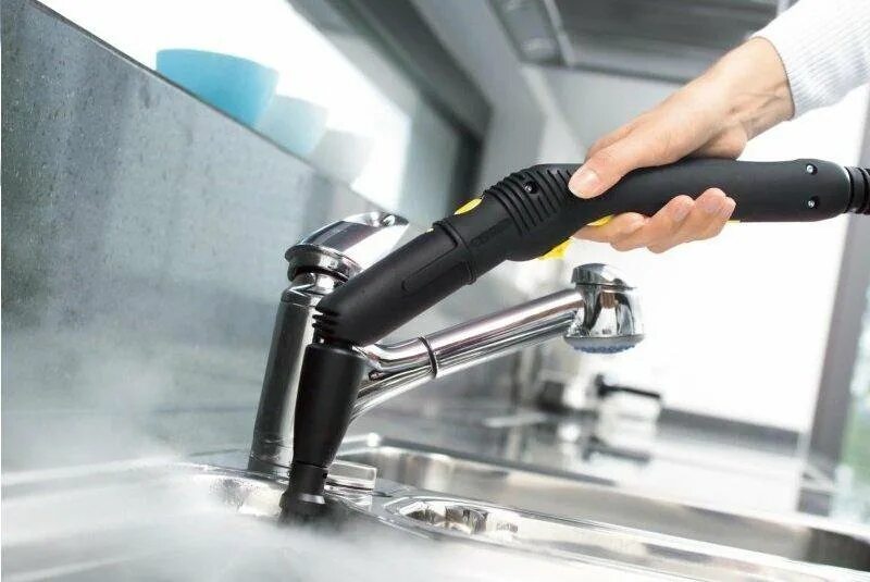 Комплект удлинительный karcher 2. Пароочиститель для дивана. Пароочиститель насадка для мебели. Уборка пароочистителем керхер. Karcher sc2 насадки.