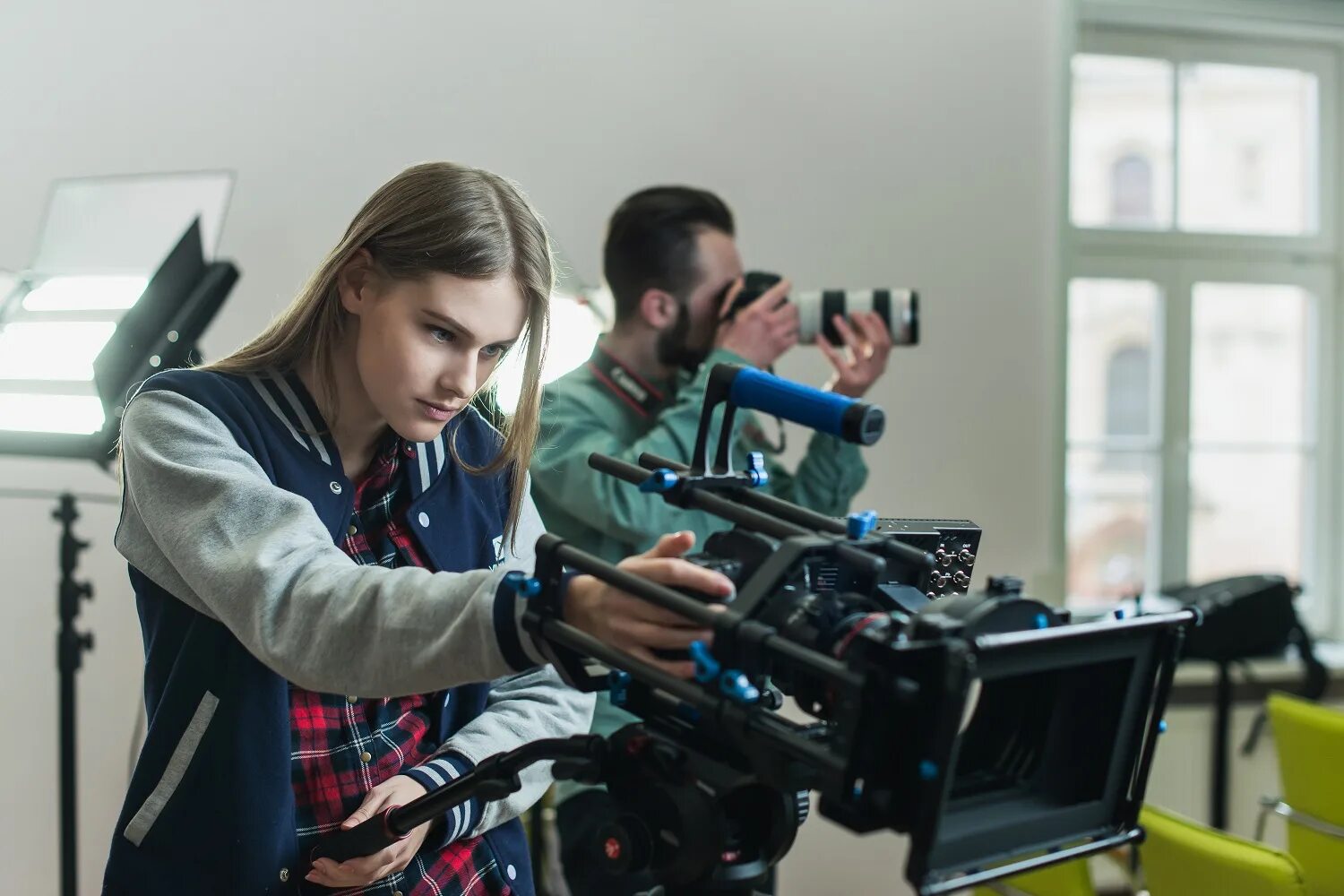 Student tv. Медийщик журналист. Телевидение и студенты фотографии. Для медийщиков. Медийщики в школе.