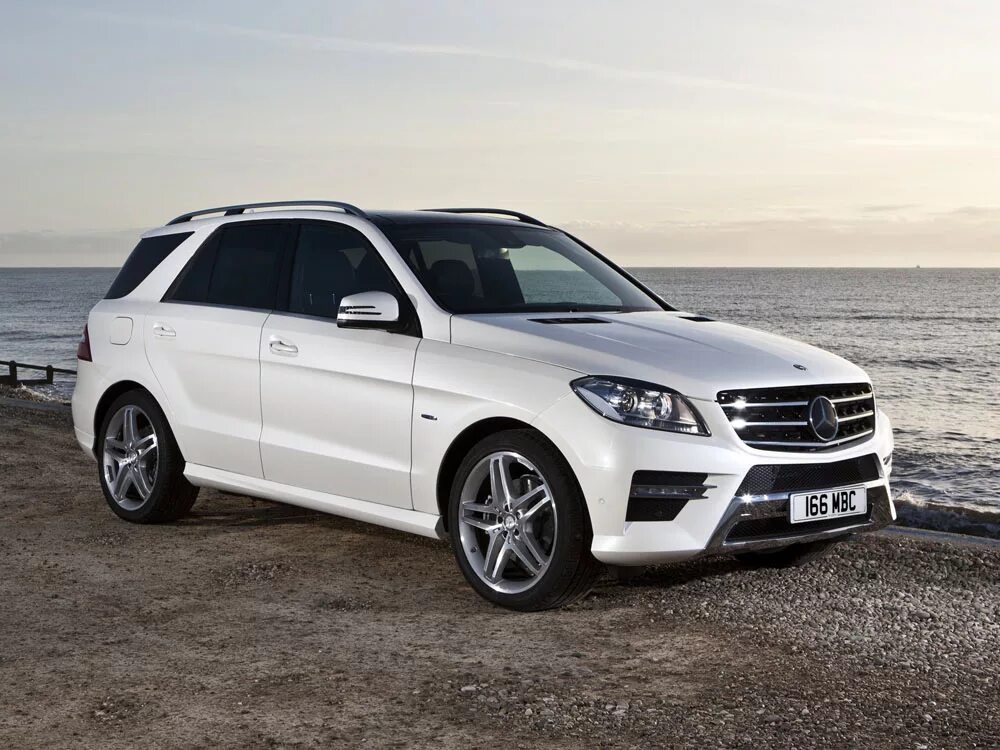 М класс сайт. Mercedes Benz ml w166. Mercedes ml350 w166. Мерседес-Бенц ml 350. Mercedes Benz ml350 AMG.