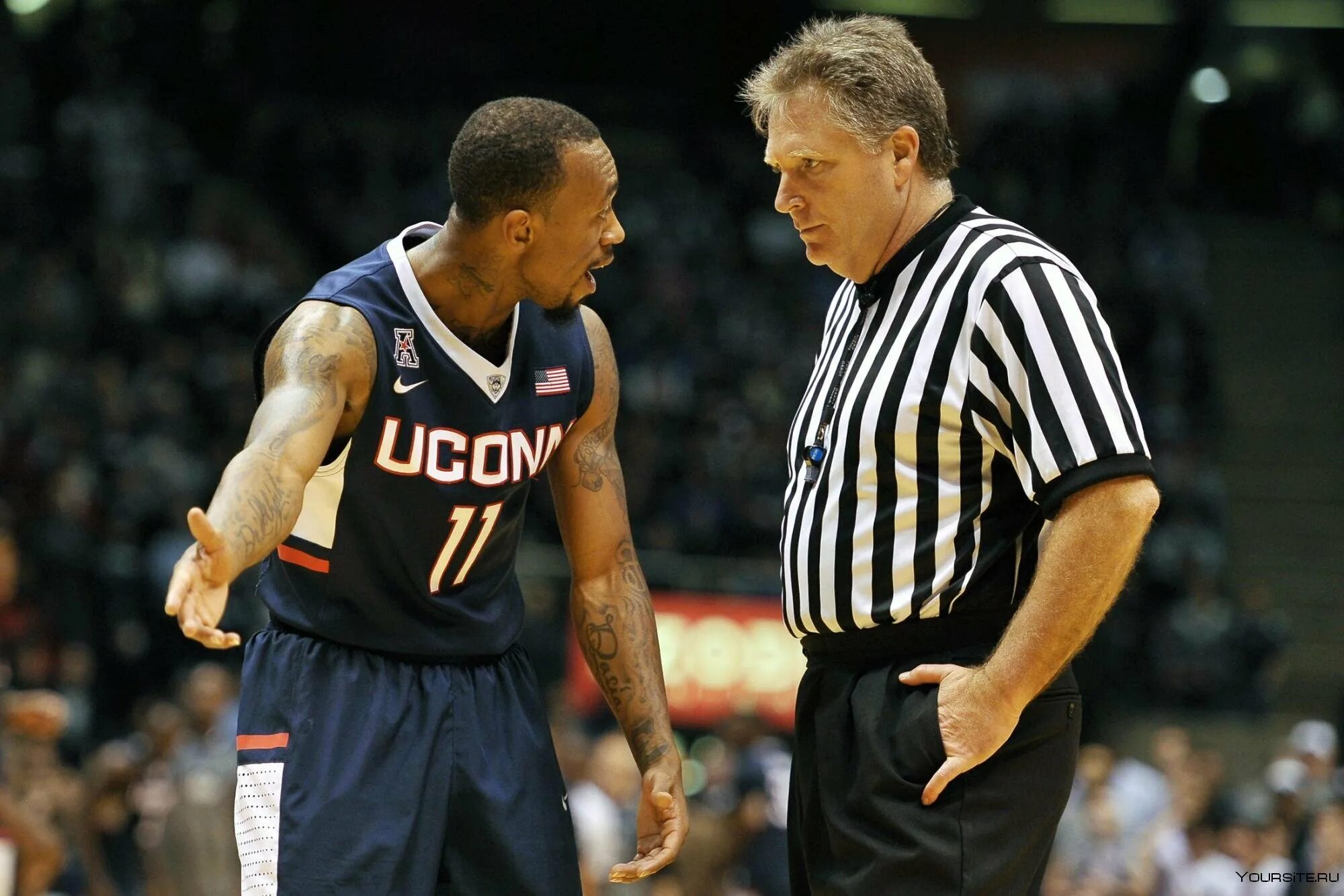 Неспортивный фол в баскетболе. Дайте фол. Дайте фол. Нарушение правил в баскетболе. Баскетбол презентация.