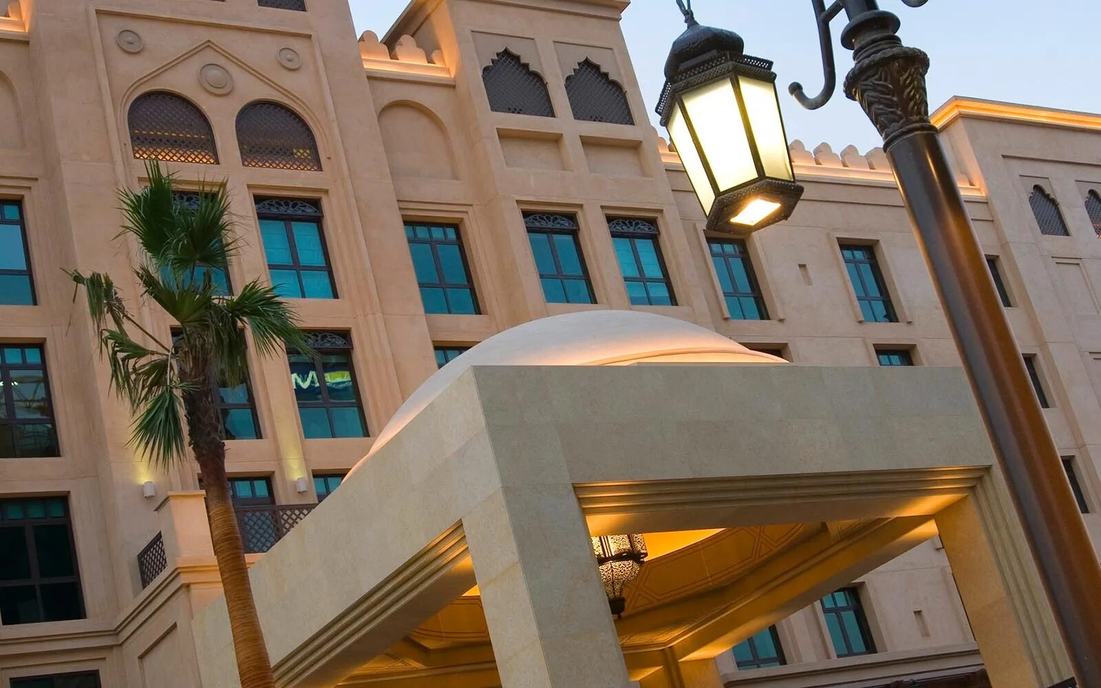 Vida downtown dubai 4*. Vida downtown. Индиго дубай даунтаун. The palace the old town) 5*. Отель vida дубай.