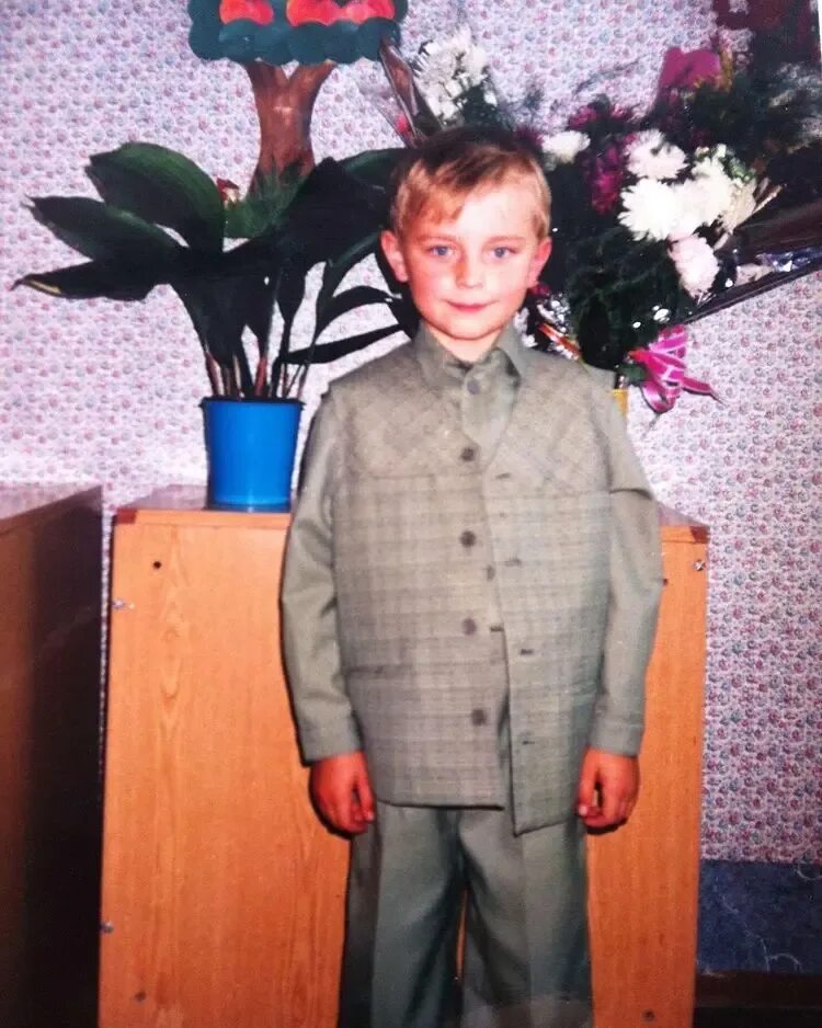 Какой а 4 был маленький. Какой а 4 был маленький. А4 в детстве. Какой а 4 был маленький. Какой а 4 был маленький.