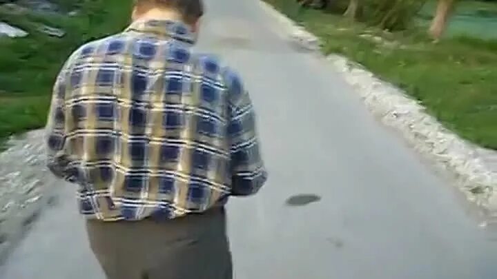 Отец придурок. Кирюша ботаник. Сын придурок. Отец идиот и сын ботаник. Отец придурок.