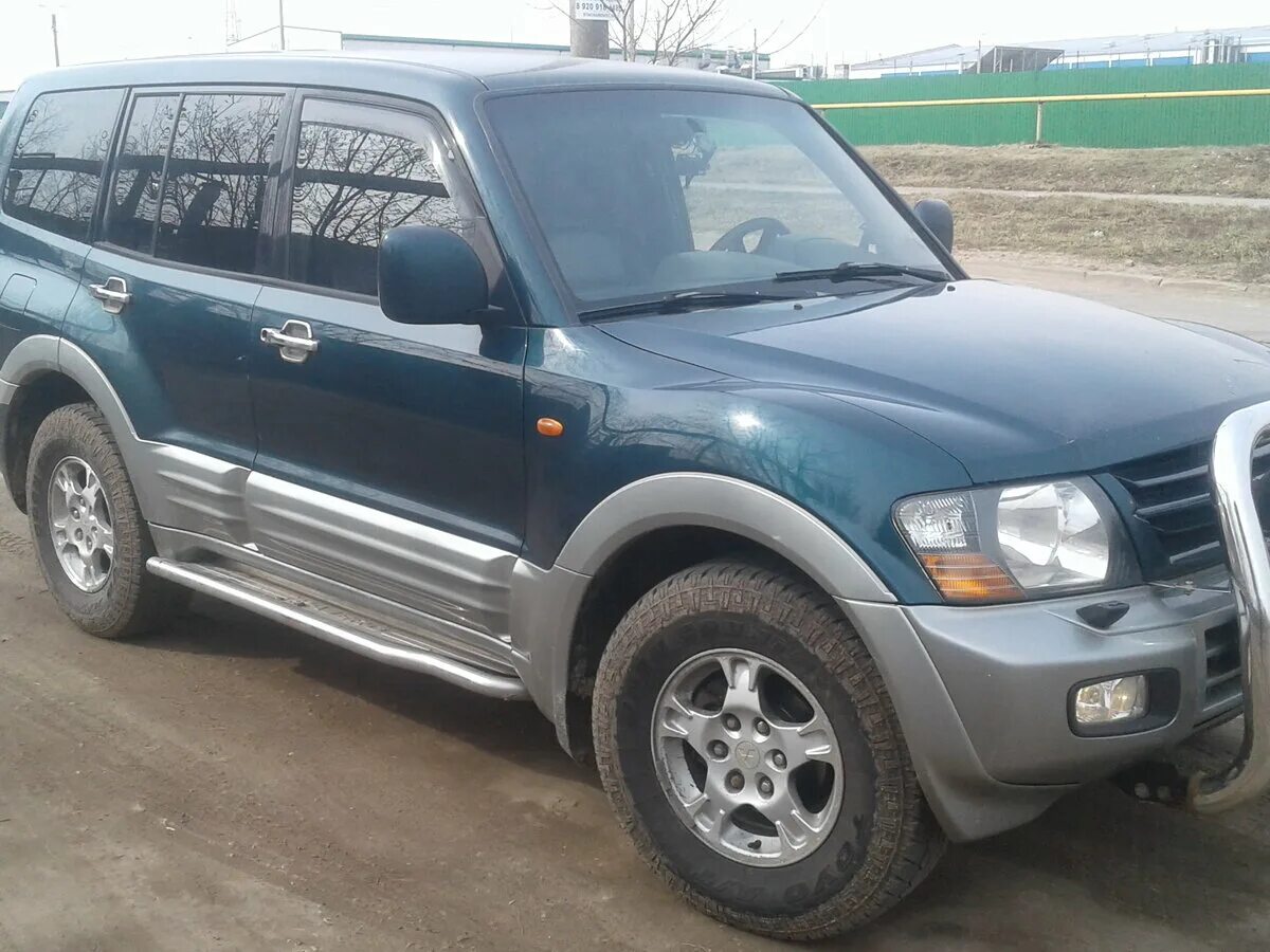 Паджеро 3 дизель. Митсубиси Паджеро 3 2002. Митсубиси Паджеро 3 зеленый. Mitsubishi Pajero 2002. Купить паджеро дизель механика