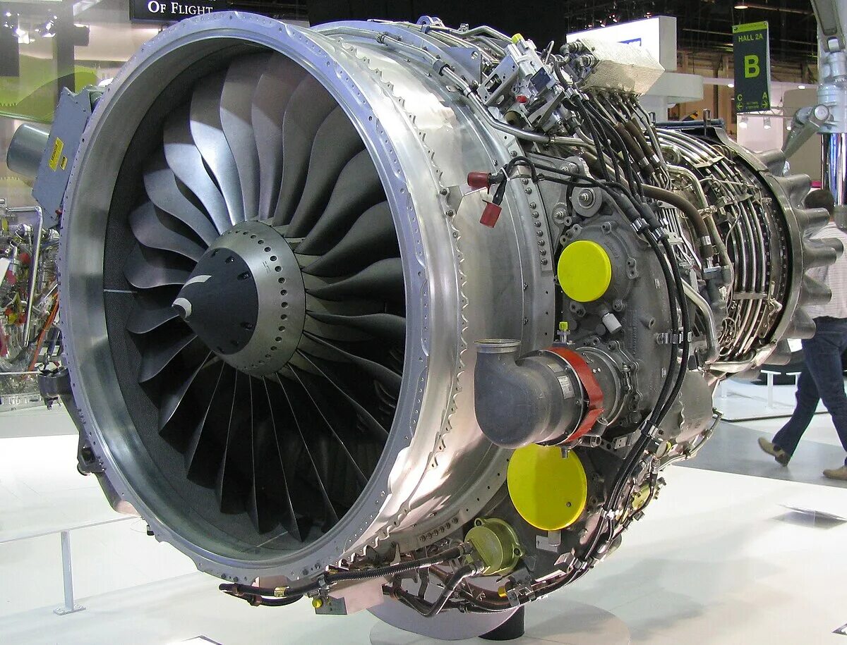 Авиационные двигатели производители. POWERJET sam146. Авиадвигатель sam146. Sam146 двигатель. ТРДД sam146.