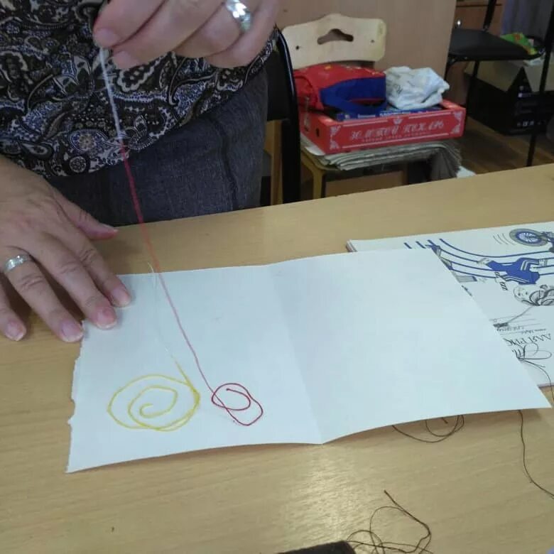 Рисовать нитками. Рисование нитью. Техника рисования нитками. Рисование нитью для дошкольников. Рисование нитью в детском саду.