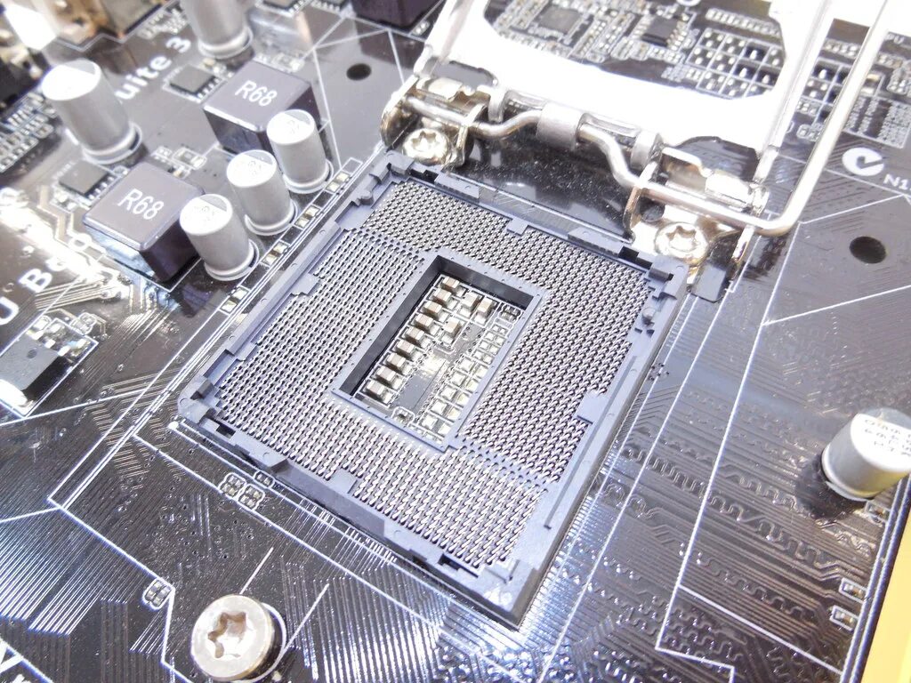 Intel LGA 1150 Socket. Материнская плата ASUS lga1150. ASUS 1150 материнская плата. ASUS Socket 1150.