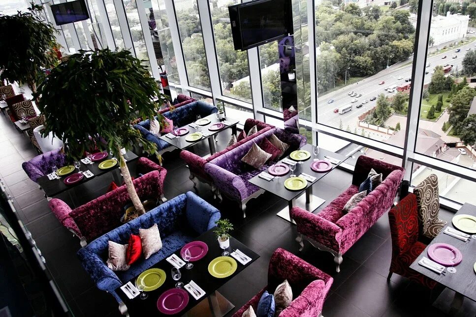 Гостиница воробьевы горы корстон. Ресторан корстон казань extra lounge. Корстон казань ресторан на 25 этаже. Казань 25 этаж. Казань 25 этаж.