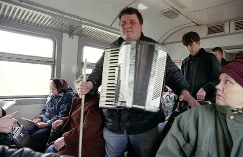 Исполнитель песни электричка