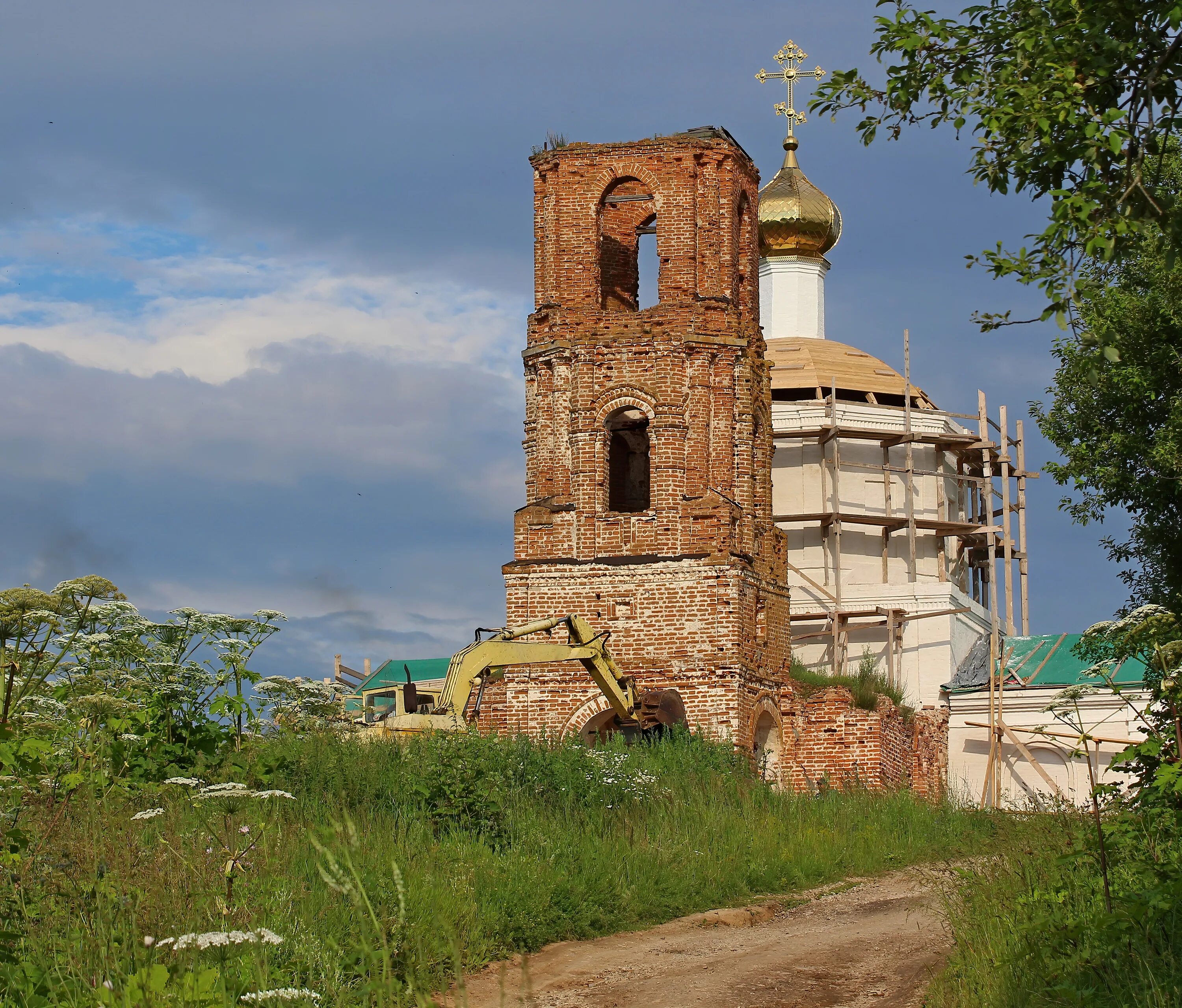 Село губино. Губино Козельск храм. Храм в Губино Калужская область.