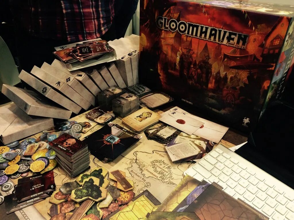 Gloomhaven мрачная гавань. Настолка мрачная гавань. hobby world gloomhaven. мрачная гавань. gloomhaven настольная игра.