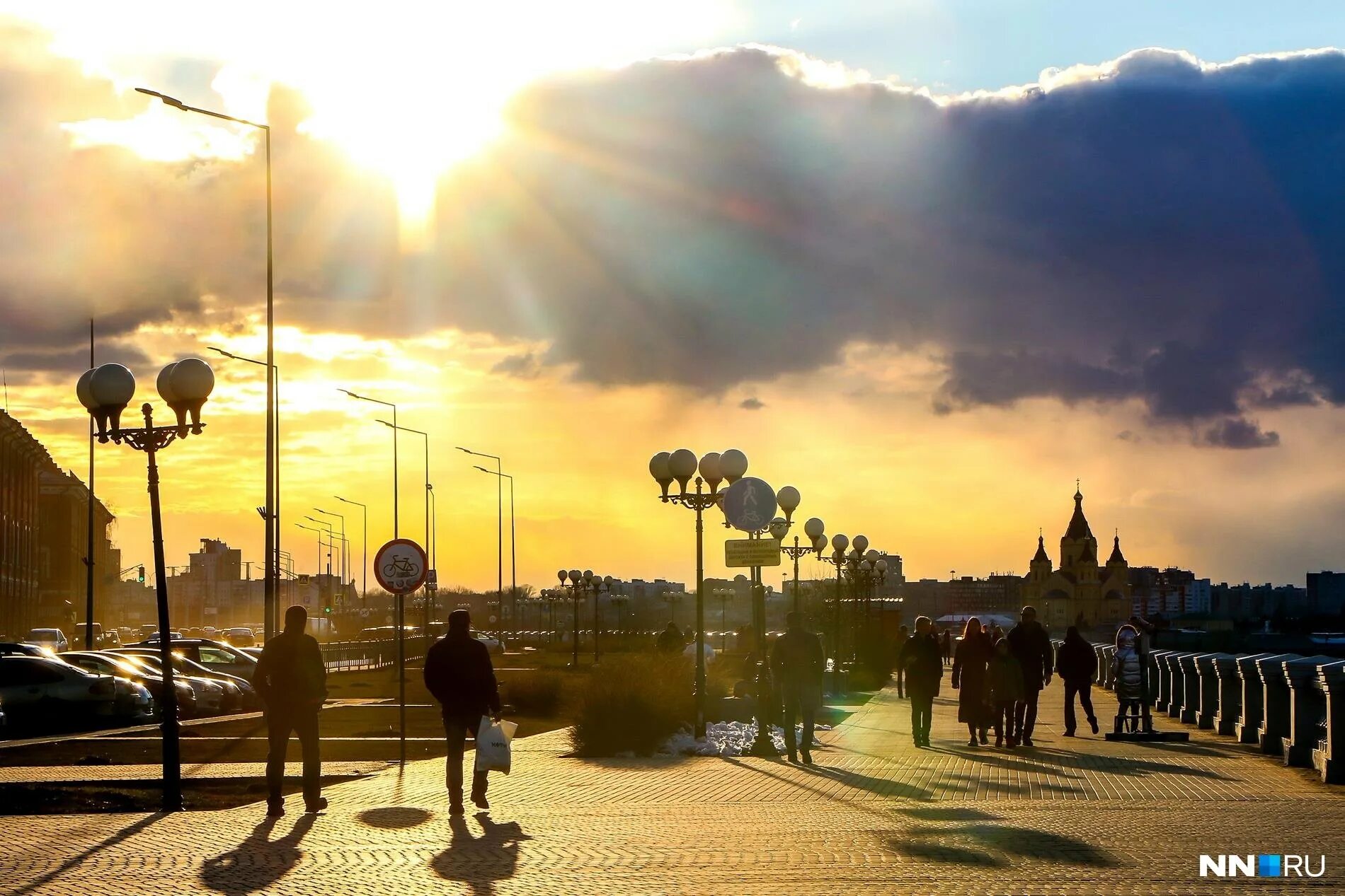 Город уходящего солнца