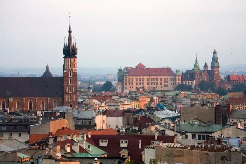 Восточная европа. Таллин рига вильнюс. Достопримечательности стран восточной европы. Братислава восточная европа. Междуморье польша.