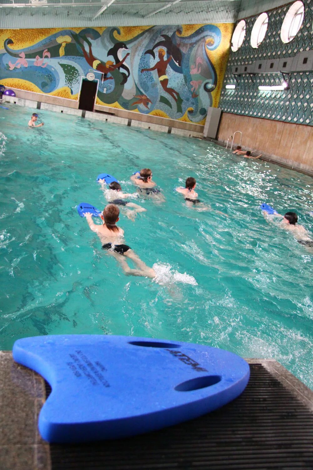 Омский дом дружбы, омск бассейн. Бассейн сибиряк нефтеюганск. Бассейн дом дружбы. Бассейн 55 школа. Бассейн дом дружбы.