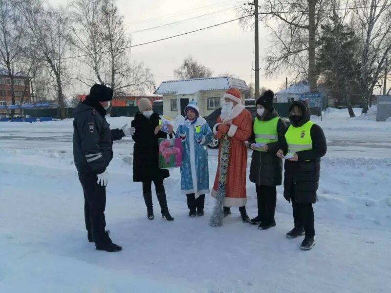 Расписание усть тарка татарск. Усть-Тарка. Усть-Тарка ул зеленая. Усть-Тарка-Татарск. Каток Усть Тарка.