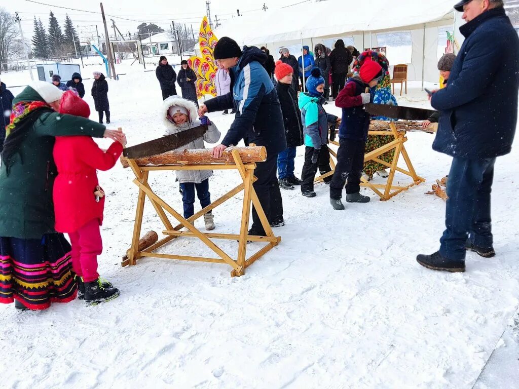 Масленица встреча. На севере Масленица. Современная Масленица. Масленица в Карелии. Масленица в остафьево 2024