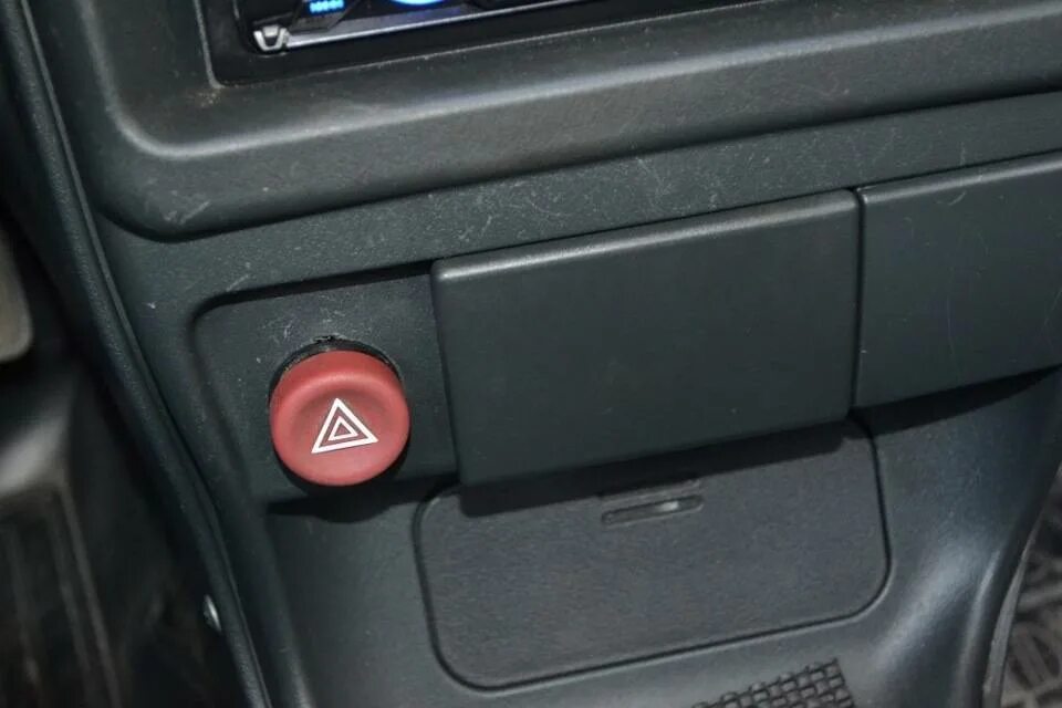 Реле аварийки ваз 2114. Реле поворотов 2110. Аварийка ваз 2114. Реле указателя поворотов foton (фотон). Реле поворотов и аварийной сигнализации.