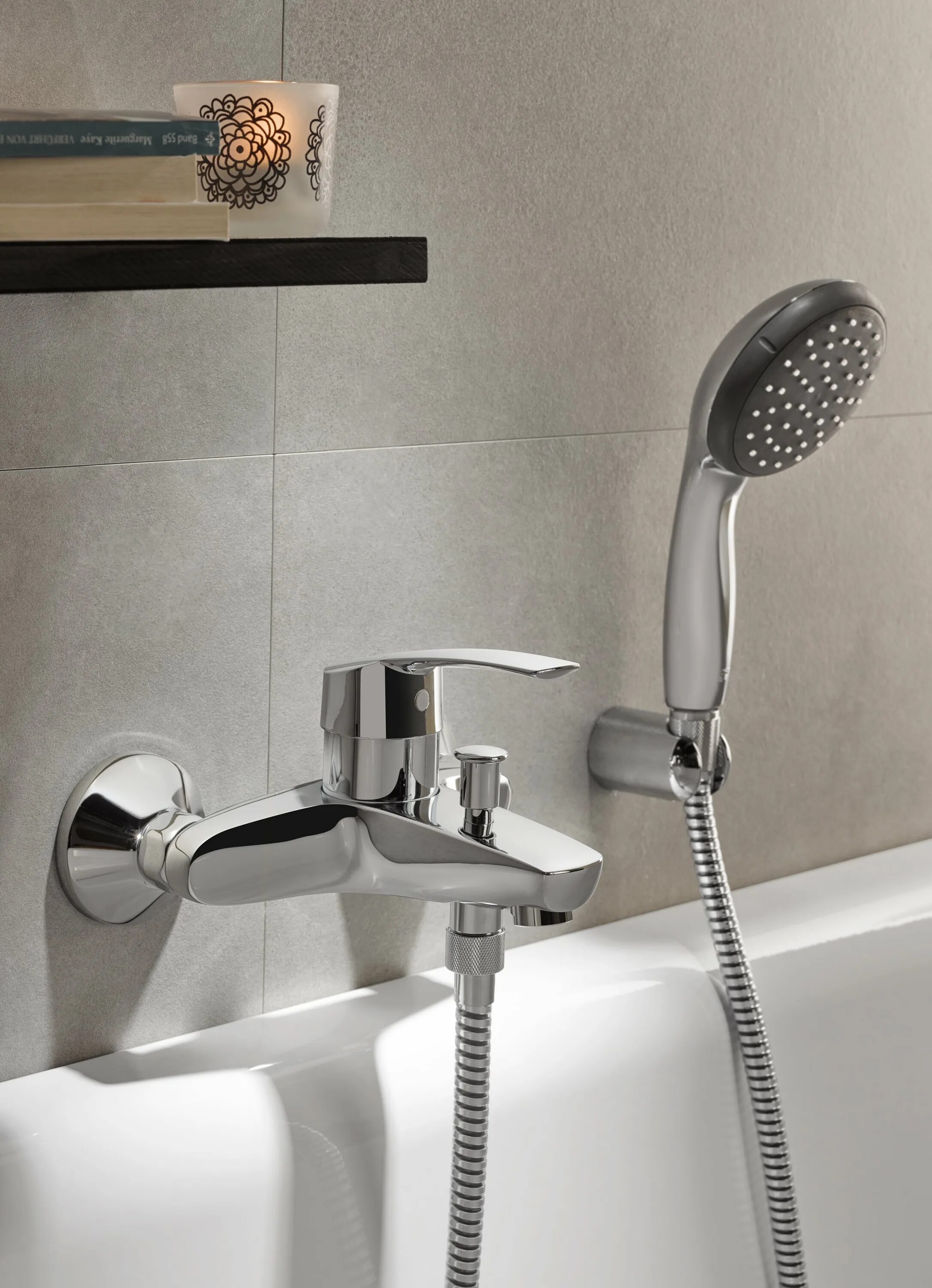 Смесители для ванной купить в нижнем новгороде. Смеситель Grohe Eurosmart 33300002. Смеситель для ванны Grohe New Eurosmart 33300002. Смеситель Grohe Eurosmart однорычажный для ванны (33300003). Смеситель Грое Евросмарт для ванны.