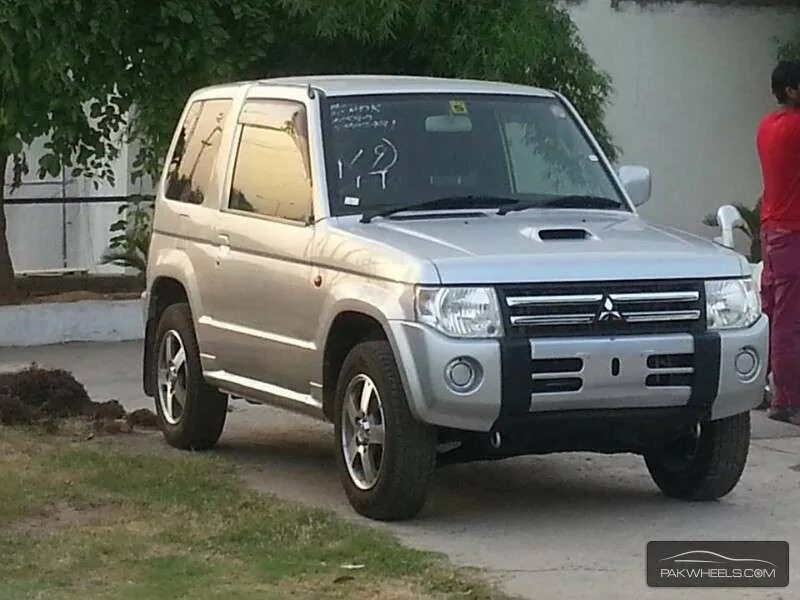 Mitsubishi mini купить. Mitsubishi Pajero Mini. Митсубиси Паджеро мини 2014. Мицубиси Паджеро мини левый руль. Мицубиси Паджеро мини правый руль.