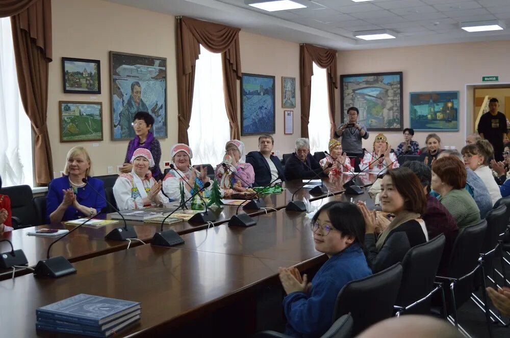 Калининград дом дружбы народов. Дом дружбы нагатинская. Благополучие в семье. Управляющий домом дружбы. Форум мост дружбы.