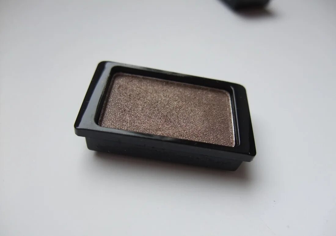 Artdeco eyeshadow. Artdeco Eyeshadow Pearl 18. Artdeco Eyeshadow Pearl 29. Artdeco тени 18 Pearly. Artdeco тени 92 Pearly.