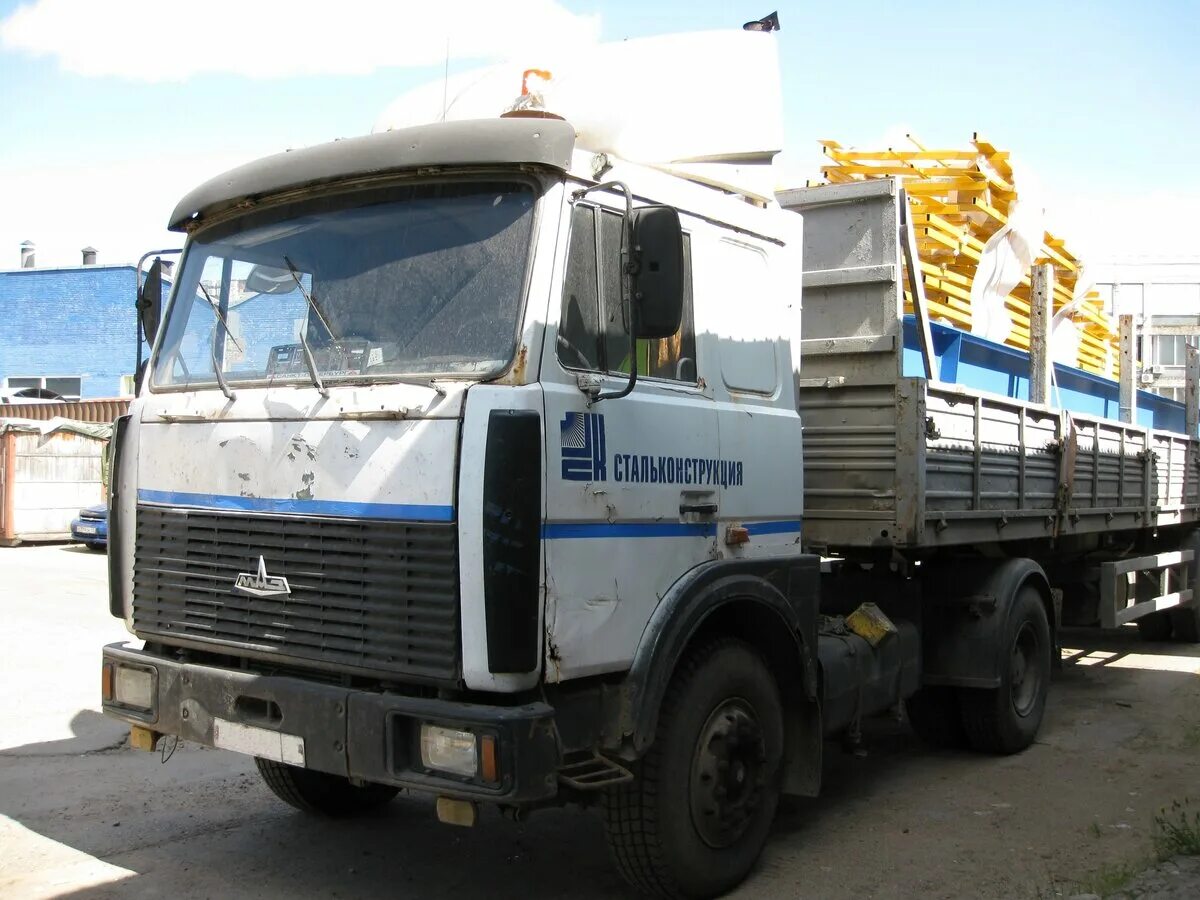 Маз 2002 года. Маз 2002 года. Маз 5432 белый. Маз 5432 б/у. Маз 2002 года.