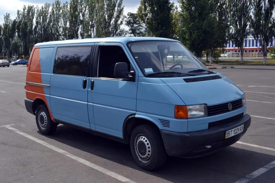 Фольксваген транспортер т4 2001 год. Фольксваген транспортёр т4 1991 года ааб лобовое стекло артикул. Фольксваген транспортер 1998 года. Фольксваген транспортер 2000. Volkswagen transporter 1993 год.
