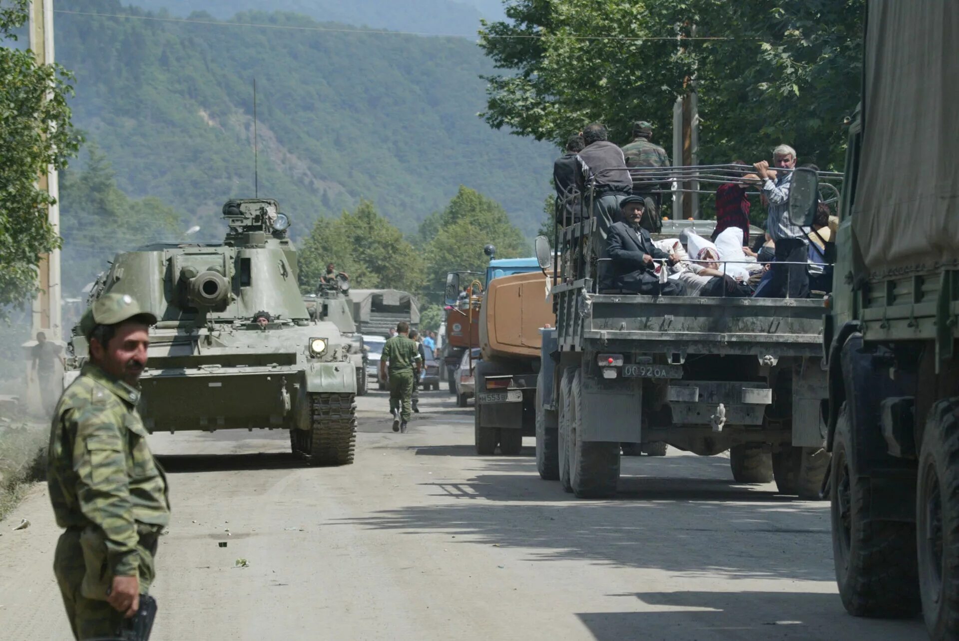 В грузию после абхазии. Грузино-южноосетинский конфликт 2008. 8.08.2008 Южная Осетия. Цхинвал 2008 Грузинская армия. Цхинвал август 2008.