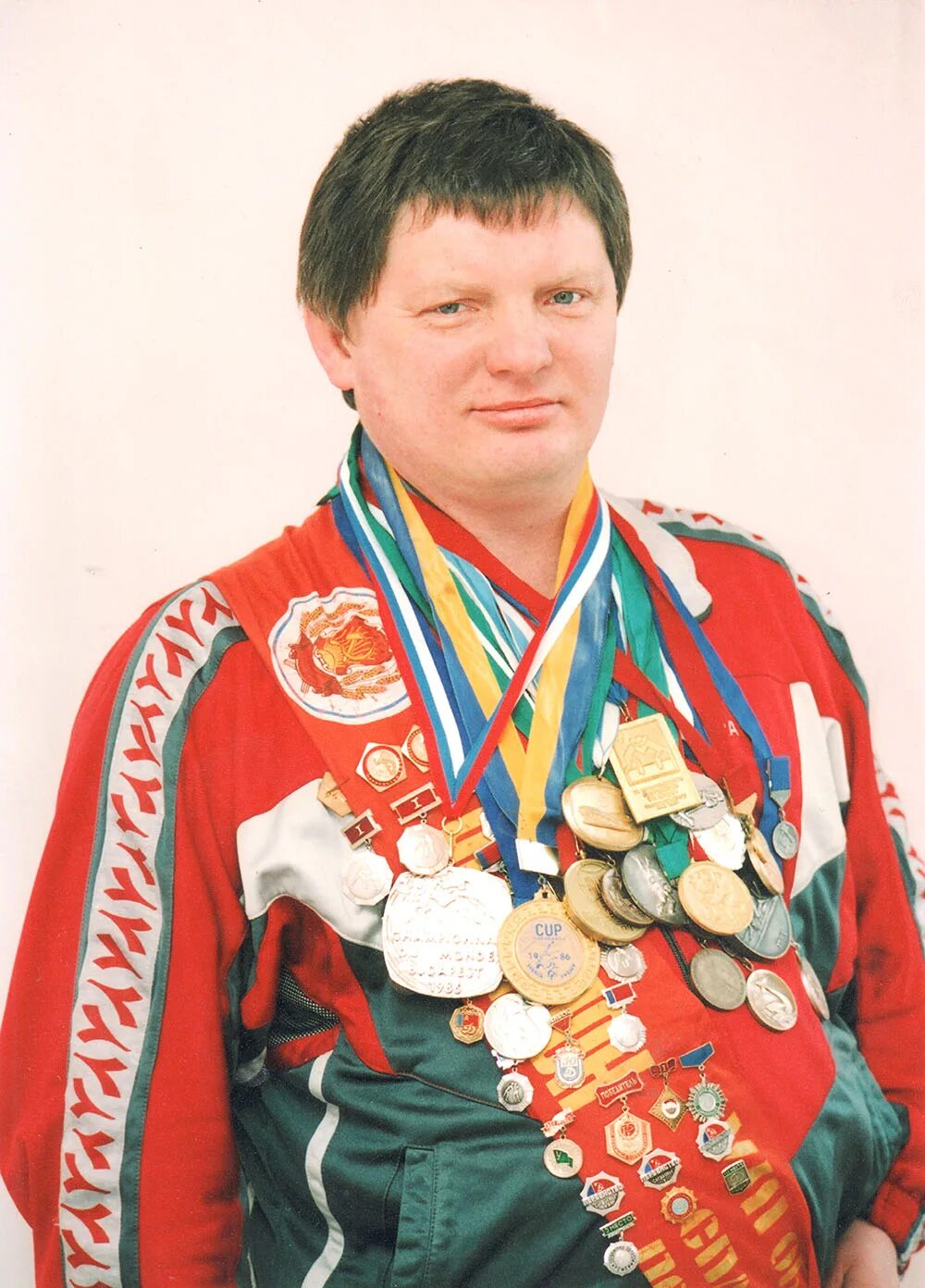 значок мастер спорта. команда аквамарин омск. мастер спорта омск. ямил эфендиев. тимержан мидхатович калимулин.