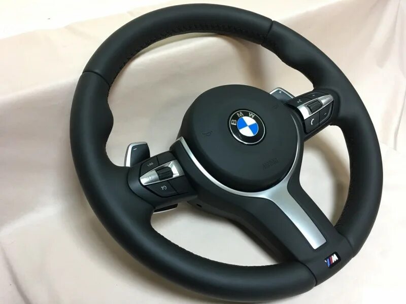 Руль bmw m. Руль BMW f30. Руль БМВ м3 f30. M руль BMW f30. Руль BMW f30 m3.