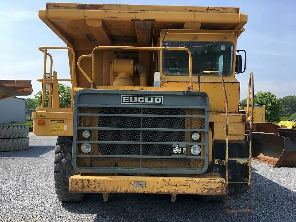 Euclid flex. Юклид карьерный самосвал. хитачи юклид. euclid грузовик. volvo euclid r130.