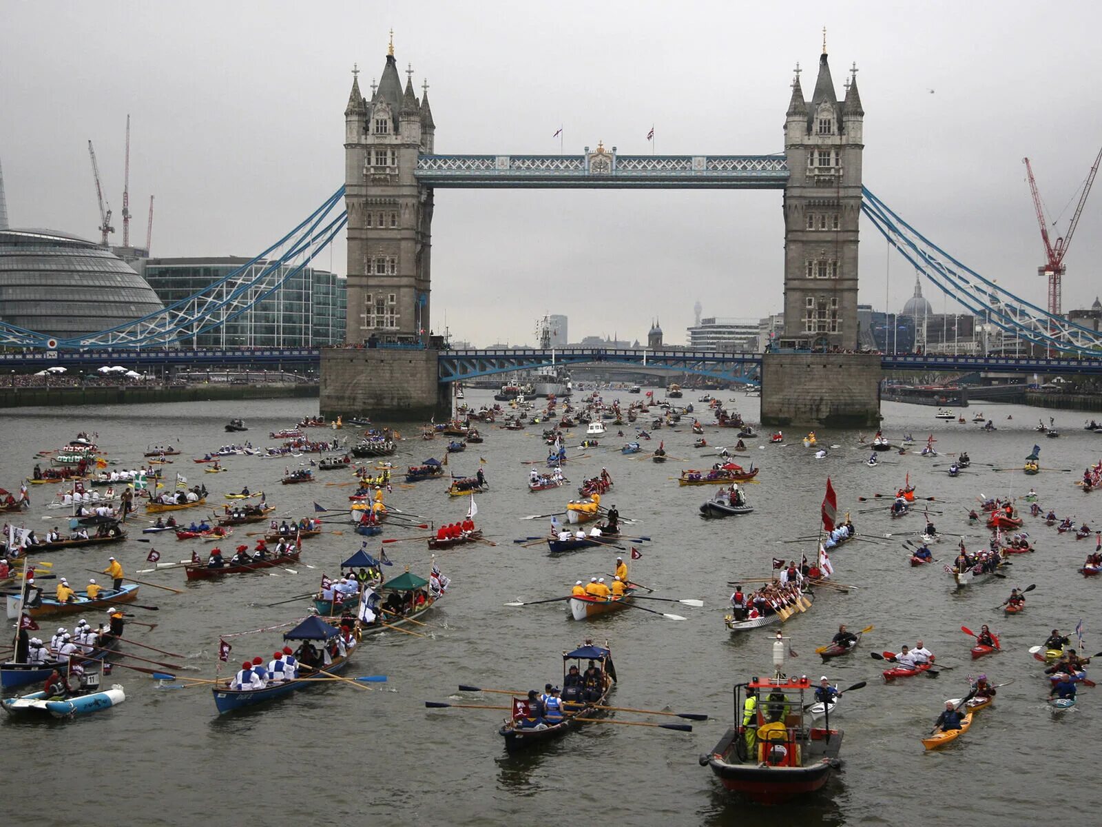 Лондон город Темза. Река Темза в Великобритании. Река Темза в Лондоне фото. Фестиваль Темзы в Великобритании.