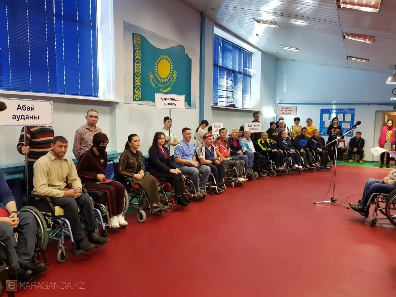 Инвалиды караганда. Инвалиды караганда. Доступная среда. Прикованная к коляске. Инвалиды караганда.
